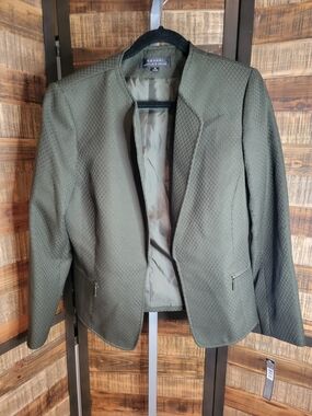 Tahari Olive Textured Open Blazer with Zip Pockets